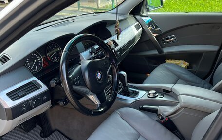 BMW 5 серия, 2004 год, 1 650 000 рублей, 10 фотография