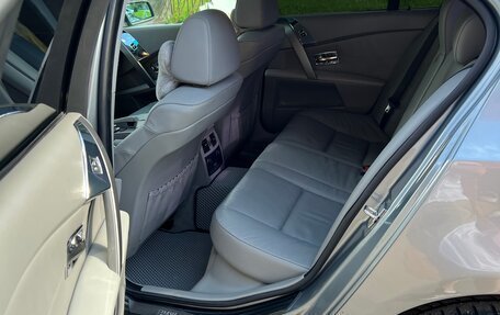 BMW 5 серия, 2004 год, 1 650 000 рублей, 14 фотография