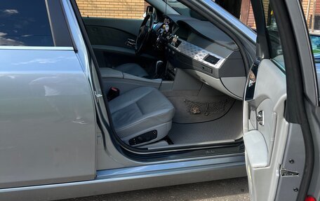 BMW 5 серия, 2004 год, 1 650 000 рублей, 20 фотография