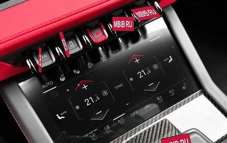 Lamborghini Urus I, 2025 год, 42 490 000 рублей, 17 фотография