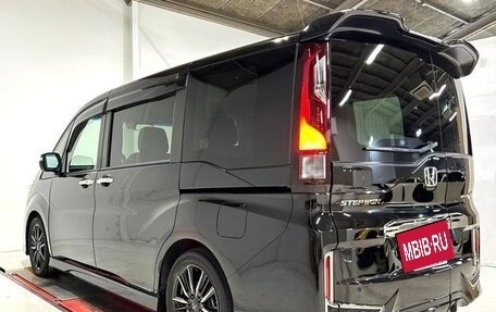 Honda Stepwgn IV, 2021 год, 2 000 000 рублей, 6 фотография