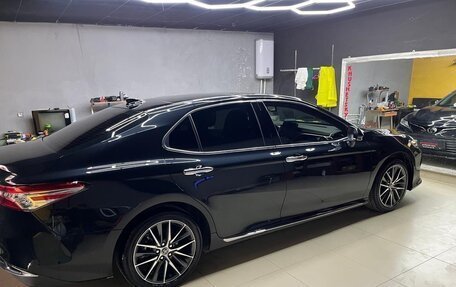 Toyota Camry, 2023 год, 3 650 000 рублей, 5 фотография