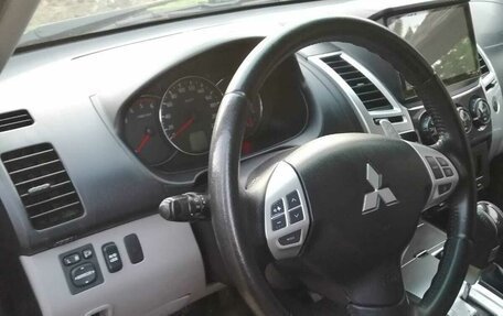 Mitsubishi Pajero Sport II рестайлинг, 2011 год, 1 600 000 рублей, 5 фотография