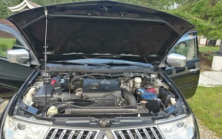 Mitsubishi Pajero Sport II рестайлинг, 2011 год, 1 600 000 рублей, 13 фотография