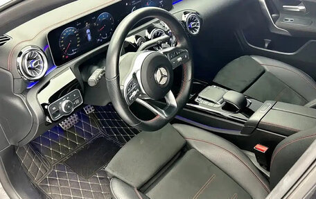 Mercedes-Benz CLA, 2020 год, 2 200 000 рублей, 13 фотография