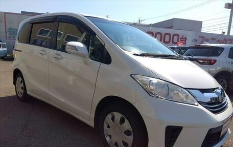 Honda Freed I, 2014 год, 800 000 рублей, 2 фотография