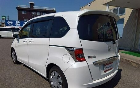 Honda Freed I, 2014 год, 800 000 рублей, 7 фотография