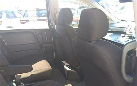 Honda Freed I, 2014 год, 800 000 рублей, 12 фотография