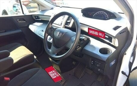 Honda Freed I, 2014 год, 800 000 рублей, 17 фотография