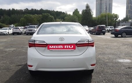 Toyota Corolla, 2018 год, 1 690 000 рублей, 6 фотография