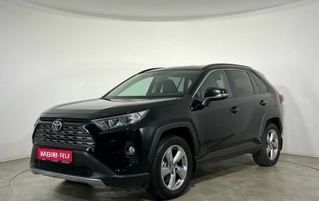 Toyota RAV4, 2019 год, 2 599 000 рублей, 1 фотография