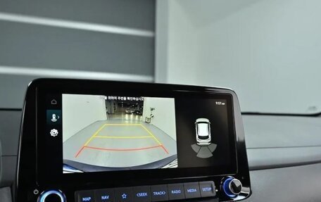 Hyundai Kona I, 2022 год, 1 290 000 рублей, 13 фотография