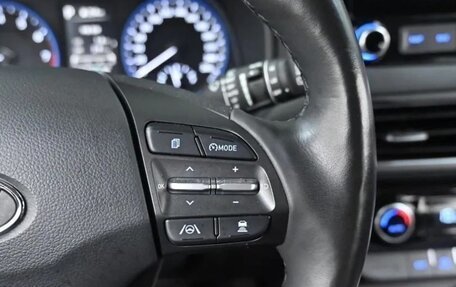 Hyundai Kona I, 2022 год, 1 290 000 рублей, 10 фотография