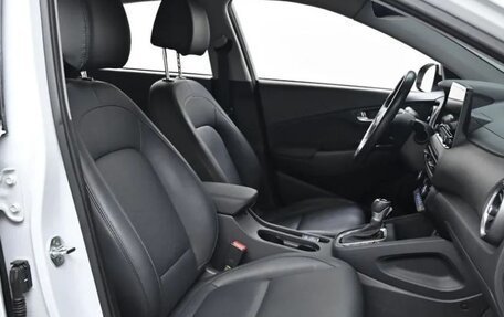 Hyundai Kona I, 2022 год, 1 290 000 рублей, 16 фотография