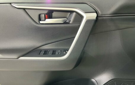 Toyota RAV4, 2019 год, 2 599 000 рублей, 17 фотография