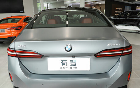 BMW 5 серия, 2025 год, 7 068 437 рублей, 7 фотография