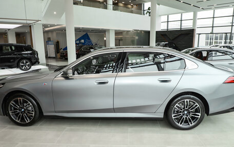 BMW 5 серия, 2025 год, 7 068 437 рублей, 8 фотография