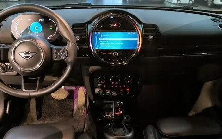 MINI Clubman, 2022 год, 2 650 000 рублей, 8 фотография