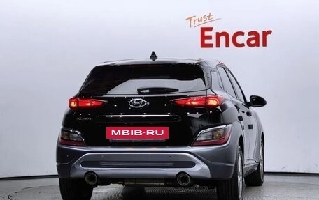 Hyundai Kona I, 2022 год, 1 370 000 рублей, 4 фотография
