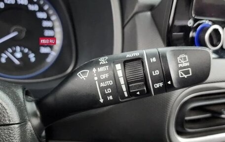Hyundai Kona I, 2022 год, 1 370 000 рублей, 11 фотография