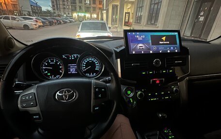 Toyota Land Cruiser 200, 2007 год, 2 500 000 рублей, 17 фотография
