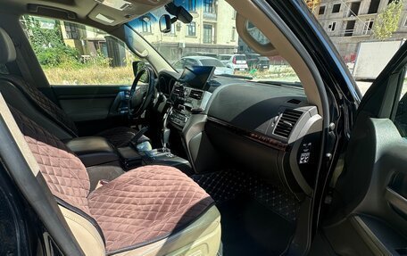 Toyota Land Cruiser 200, 2007 год, 2 500 000 рублей, 8 фотография