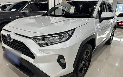 Toyota RAV4, 2022 год, 3 100 000 рублей, 1 фотография