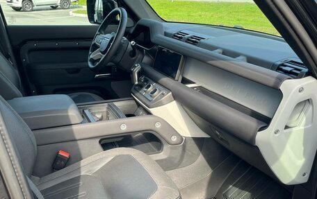 Land Rover Defender II, 2021 год, 5 400 000 рублей, 12 фотография