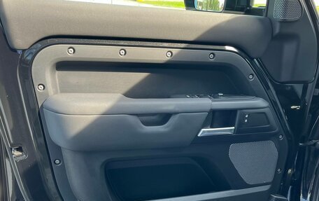 Land Rover Defender II, 2021 год, 5 400 000 рублей, 20 фотография