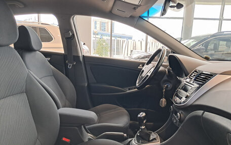 Hyundai Solaris II рестайлинг, 2015 год, 1 070 000 рублей, 13 фотография