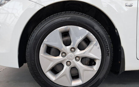 Hyundai Solaris II рестайлинг, 2015 год, 1 070 000 рублей, 22 фотография