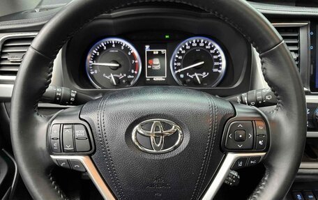 Toyota Highlander III, 2021 год, 3 500 000 рублей, 5 фотография