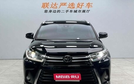 Toyota Highlander III, 2021 год, 3 500 000 рублей, 2 фотография