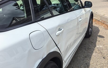 Volvo V60 Cross Country II, 2016 год, 1 700 000 рублей, 19 фотография