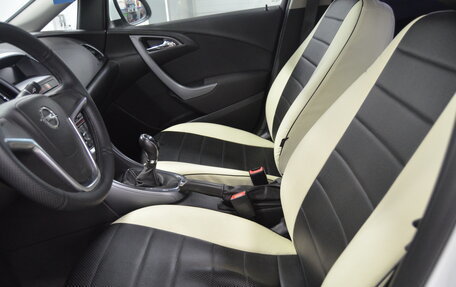 Opel Astra J, 2013 год, 730 000 рублей, 11 фотография