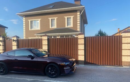 Ford Mustang VI рестайлинг, 2018 год, 2 500 000 рублей, 3 фотография