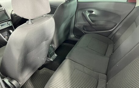 Volkswagen Polo VI (EU Market), 2011 год, 700 000 рублей, 11 фотография