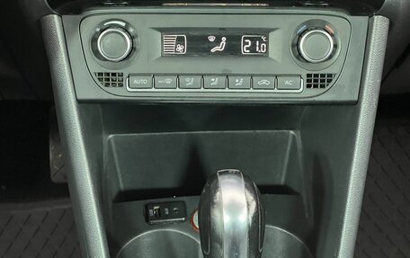 Volkswagen Polo VI (EU Market), 2011 год, 700 000 рублей, 18 фотография