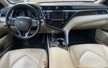 Toyota Camry, 2018 год, 3 000 000 рублей, 7 фотография