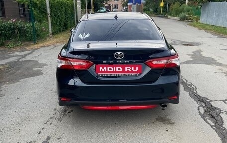 Toyota Camry, 2018 год, 3 000 000 рублей, 5 фотография