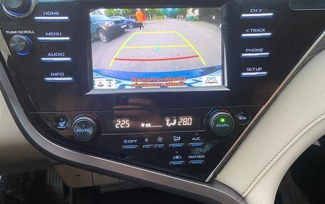 Toyota Camry, 2018 год, 3 000 000 рублей, 17 фотография