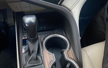 Toyota Camry, 2018 год, 3 000 000 рублей, 21 фотография