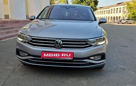 Volkswagen Passat B8 рестайлинг, 2022 год, 4 750 000 рублей, 16 фотография