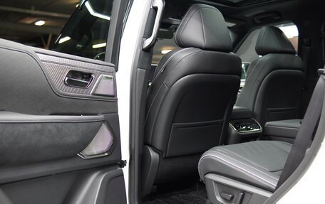Infiniti QX80, 2025 год, 17 700 000 рублей, 12 фотография
