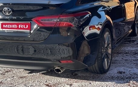 Toyota Camry, 2018 год, 3 600 000 рублей, 2 фотография