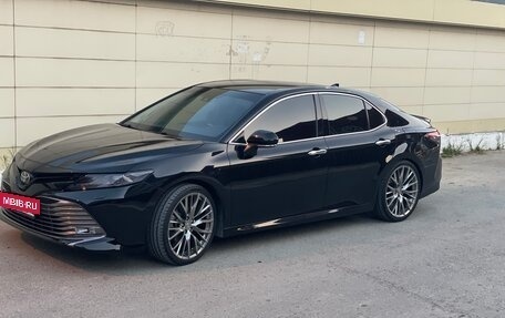 Toyota Camry, 2018 год, 3 600 000 рублей, 3 фотография