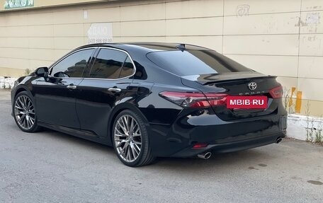 Toyota Camry, 2018 год, 3 600 000 рублей, 4 фотография