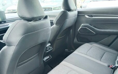 Geely Emgrand, 2024 год, 2 243 990 рублей, 18 фотография