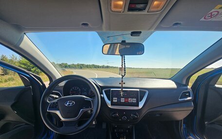 Hyundai Solaris II рестайлинг, 2017 год, 1 350 000 рублей, 8 фотография