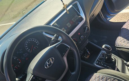 Hyundai Solaris II рестайлинг, 2017 год, 1 350 000 рублей, 9 фотография